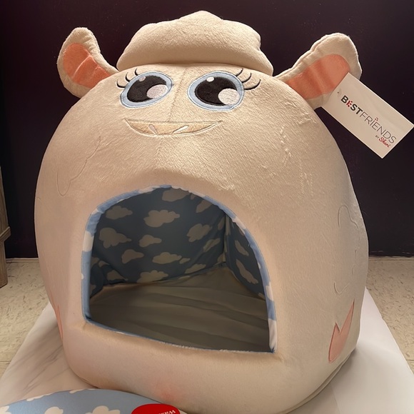 NWT Small Pet Bed (hut) - Picture 8 of 14